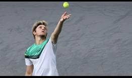 Alejandro Davidovich Fokina avanzó a octavos de final en el ABN AMRO World Tennis Tournament tras derrotar a Roberto Bautista Agut en dos sets.
