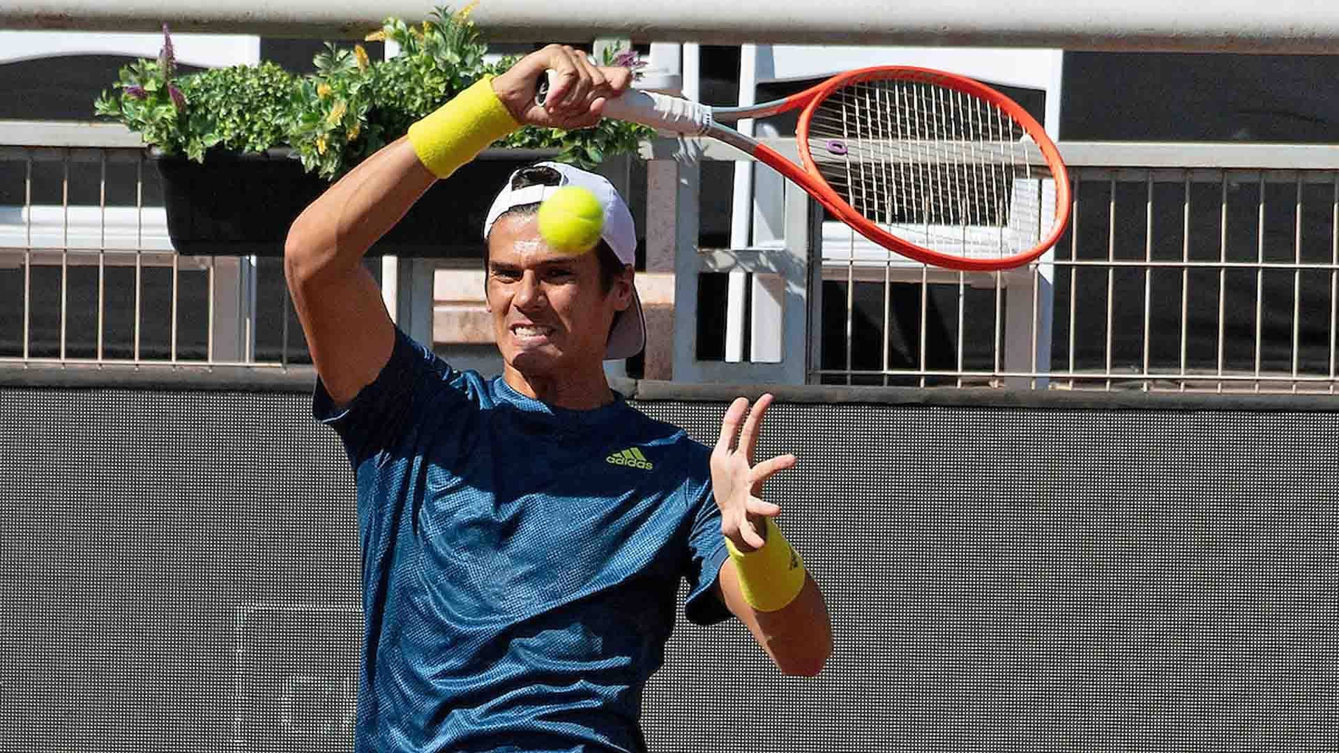 Seventh seed Federico Coria reaches the second round at the Chile Dove Men+Care Open after defeating Gianluca Mager 4-6, 7-6(4), 7-6(4).