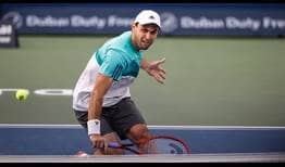Aslan Karatsev supera a Jannik Sinner para alcanzar las semifinales del Dubai Duty Free Tennis Championships 2021.