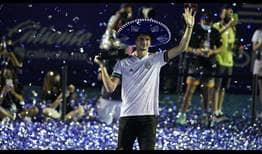 Alexander Zverev vence a Stefanos Tsitsipas para quedarse con el trofeo en el Abierto Mexicano Telcel presentado por HSBC.