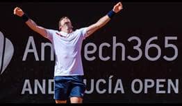 Pablo Carreno Busta beats Jaume Munar in three tough sets to win his first ATP Tour title in Spain.