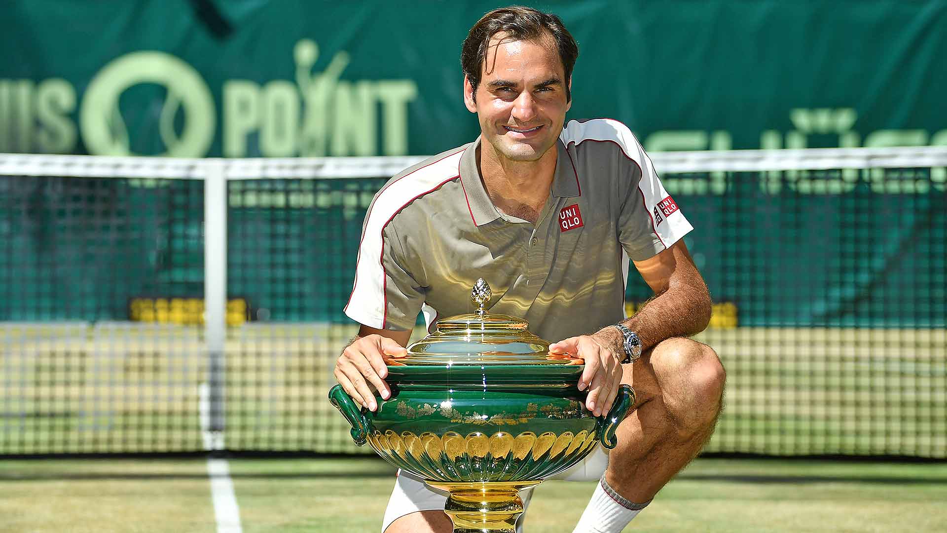Roger Federer prepares for title defense at Halle ...