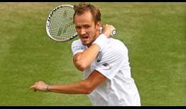 Medvedev-Wimbledon-2021-Thursday-Forehand