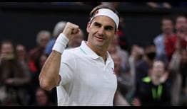 Federer-Wimbledon-2021-Monday-Fist