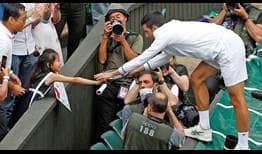 Djokovic-Wimbledon-2021-Fan