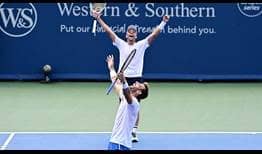 Marcel Granollers and Horacio Zeballos become the first team since Bob Bryan and Mike Bryan in 2003 to triumph in Cincinnati without dropping a set. 