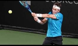 Casper Ruud beats Andy Murray on Thursday evening in straight sets in their first ATP Head2Head meeting.