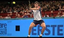 Carlos Alcaraz earns his first win against Andy Murray on Wednesday in Vienna.