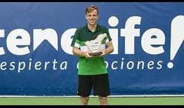 Tallon Griekspoor celebrates his record seventh ATP Challenger title of 2021, prevailing in Tenerife.