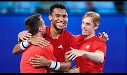 Team Canada celebra la conquista del título en la ATP Cup 2022.