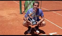 Santiago Fa Rodríguez Taverna lifts his first ATP Challenger trophy on home soil in Buenos Aires.