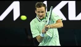 Daniil Medvedev logró su primera victoria ante Nick Kyrgios el jueves en Melbourne.