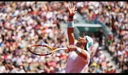 Rafael Nadal entrena en Roland Garros antes de disputar la primera ronda ante Jordan Thompson.