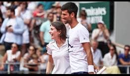 Novak Djokovic sigue priorizando el contacto con los aficionados en Roland Garros.