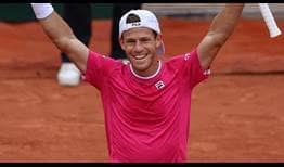 Diego Schwartzman advances to the fourth round in Paris for the fourth time on Friday.