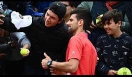 Djokovic-Roland-Garros-2022-R4-Fans
