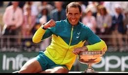 Nadal-Roland-Garros-2022-Trophy-Smile