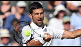 Novak Djokovic se prepara para defender su título de Wimbledon.