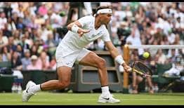 Rafael Nadal has won seven consecutive sets to reach the Wimbledon quarter-finals.