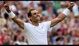 Rafael Nadal celebra su victoria ante Taylor Fritz para llegar a su octava semifinal de Wimbledon.