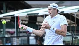 John Isner advances to his sixth Newport semi-final.