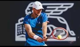 Yannick Hanfmann defeats Dominic Thiem in three sets on Thursday to reach the semi-finals in Kitzbühel.