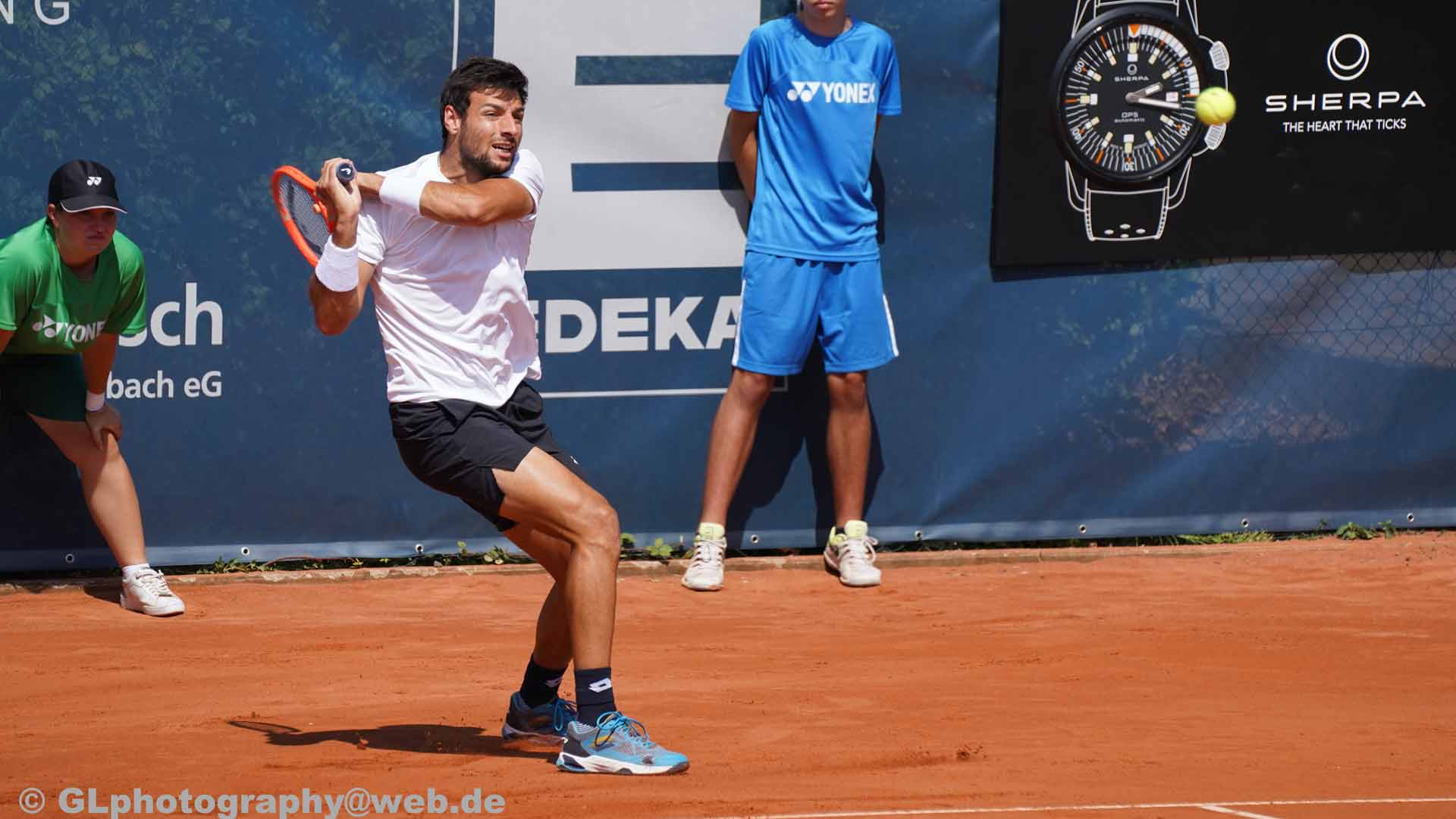 Bernabe<a href='https://www.atptour.com/en/players/zapata/z020/overview'> Zapata</a> Miralles in action in the Meerbusch final Sunday.