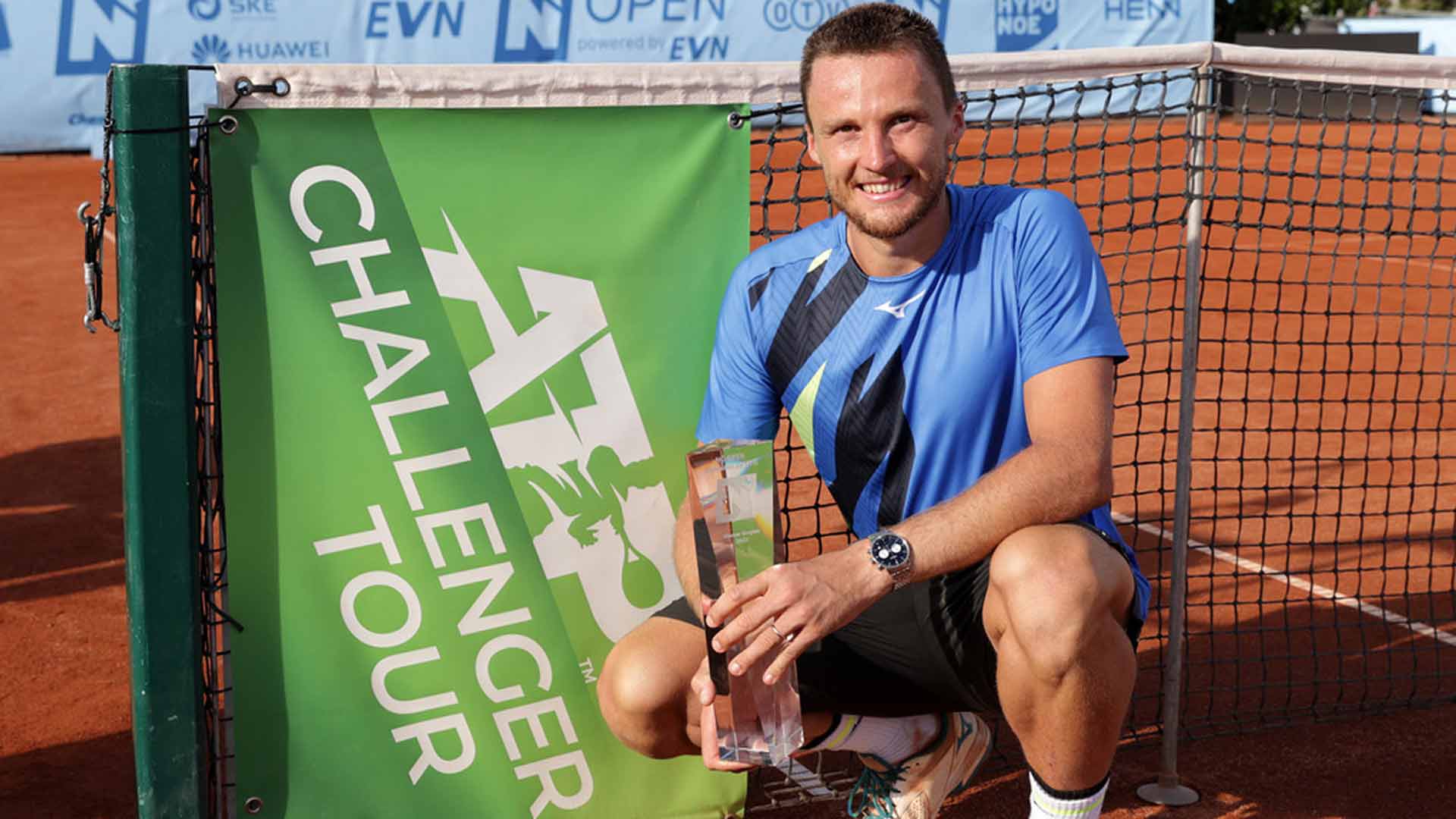 <a href='https://www.atptour.com/en/players/jozef-kovalik/kc04/overview'>Jozef Kovalik</a> triumphs at the Tulln Challenger.