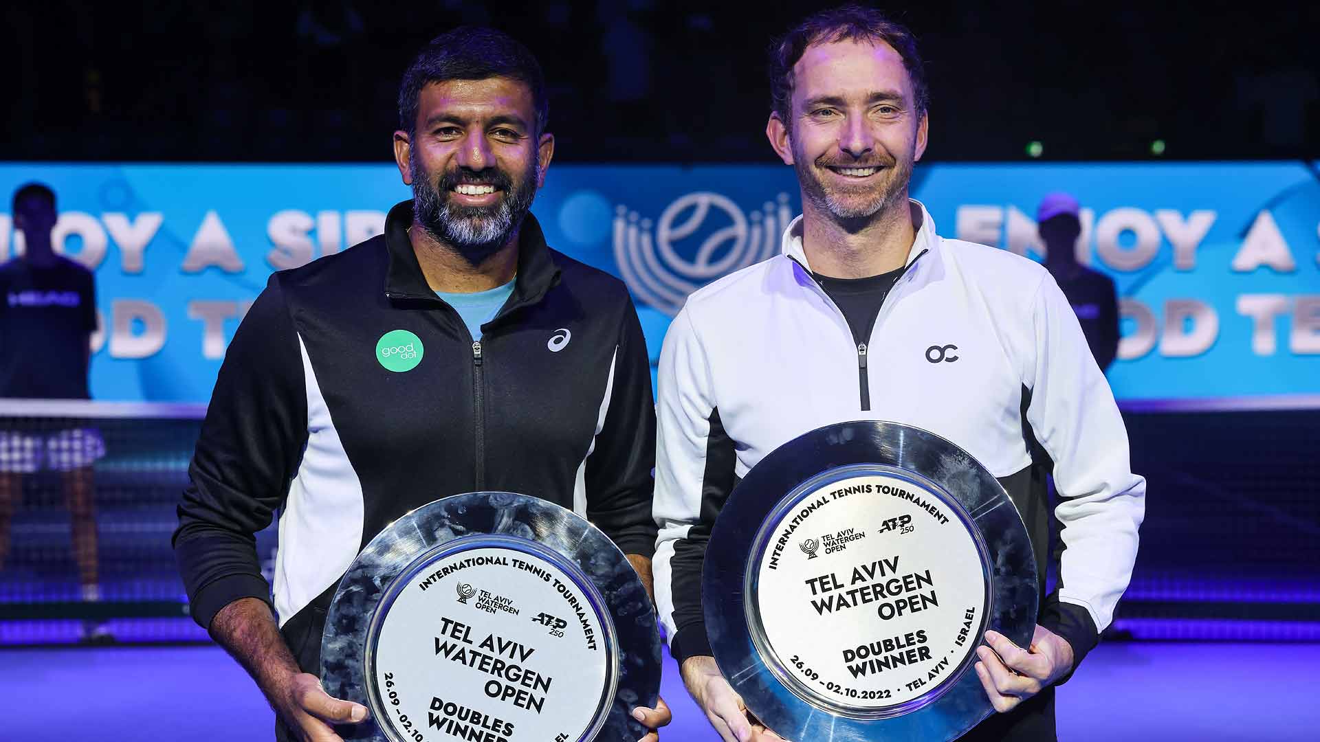 Rohan Bopanna and Matwe Middelkoop defeat Santiago Gonzalez and Andres Molteni in the Tel Aviv final on Sunday in straight sets.