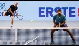 Matwe Middelkoop and Rohan Bopanna advance to the second round on Wednesday at the Erste Bank Open.