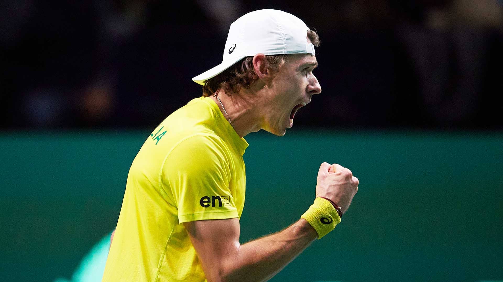 Alex de Minaur celebrates on Tuesday in Malaga.