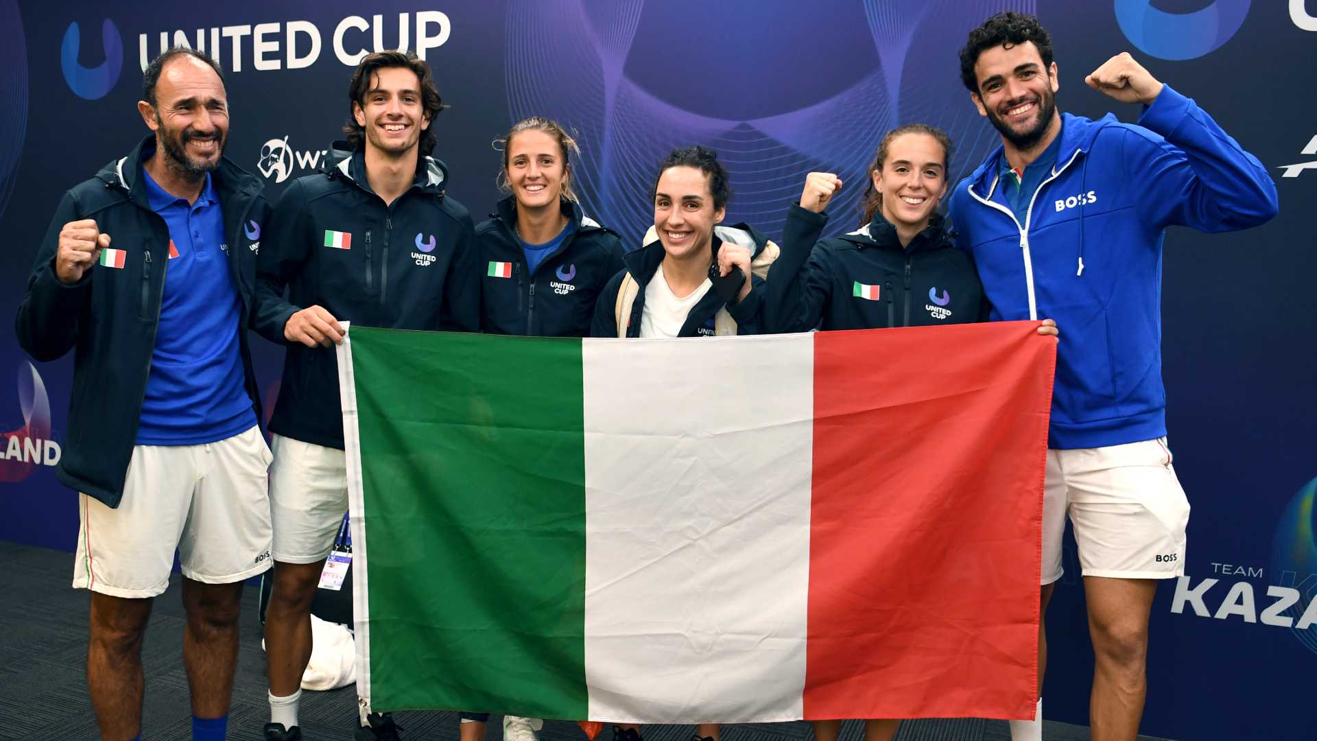 Team Italy advances to the United Cup semi-finals with a 10-5 match record across three ties.