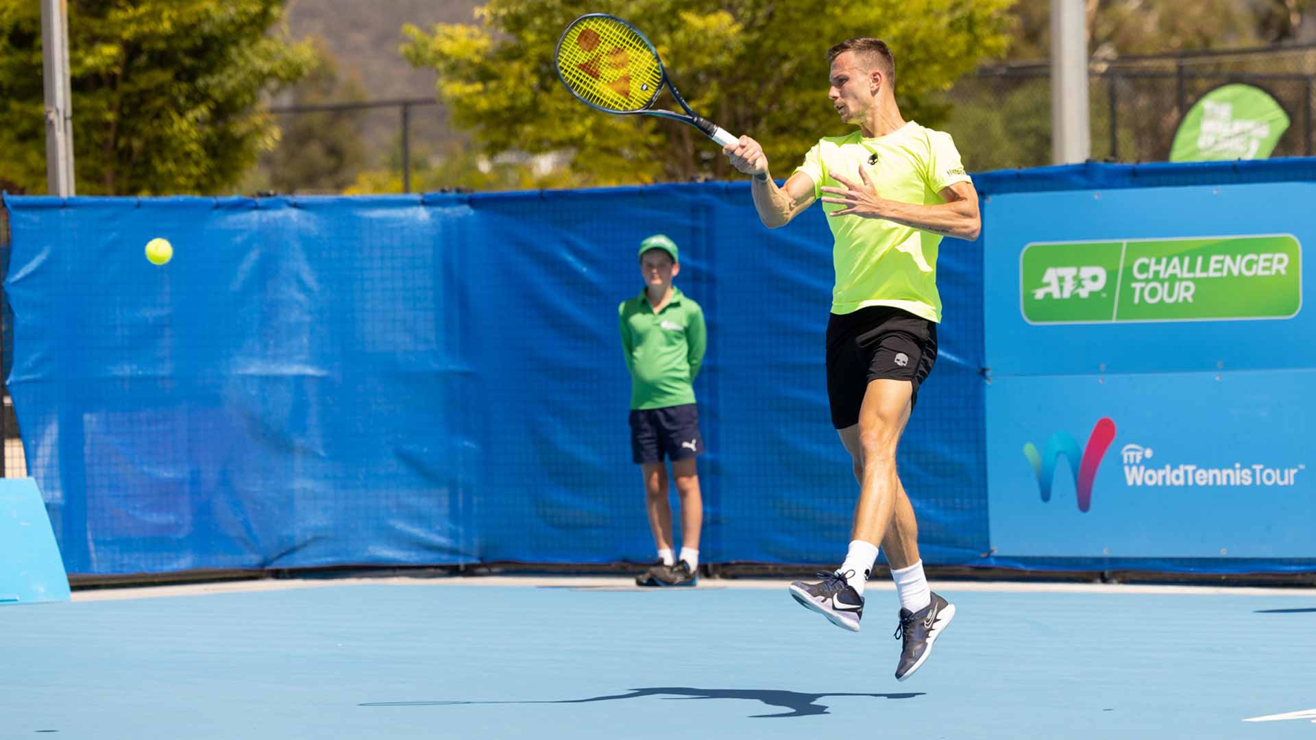 <a href='https://www.atptour.com/en/players/marton-fucsovics/f724/overview'>Marton Fucsovics</a> in action at the 2023 Canberra Challenger.