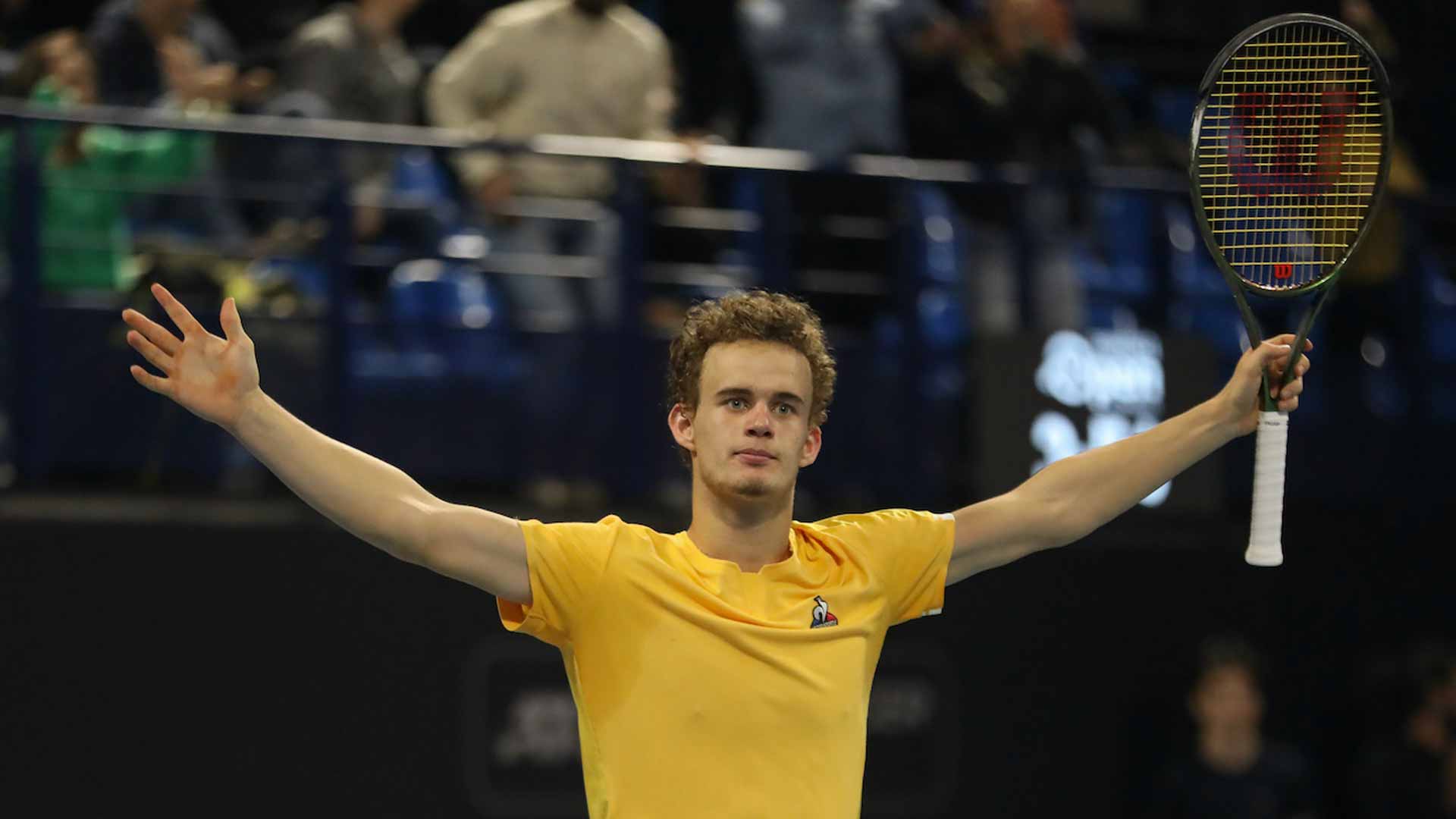 Luca Van Assche celebrates a thrilling final victory at the 2023 Pau Challenger.