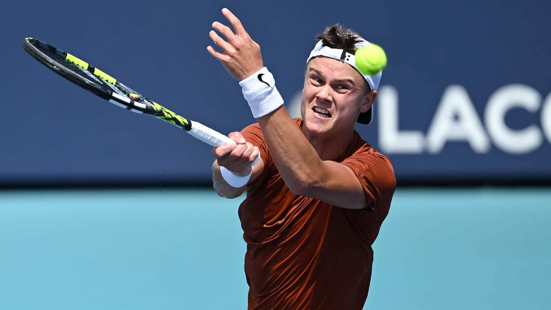 Holger Rune defeats Diego Schwartzman to reach the fourth round on debut at the Miami Open presented by Itau.