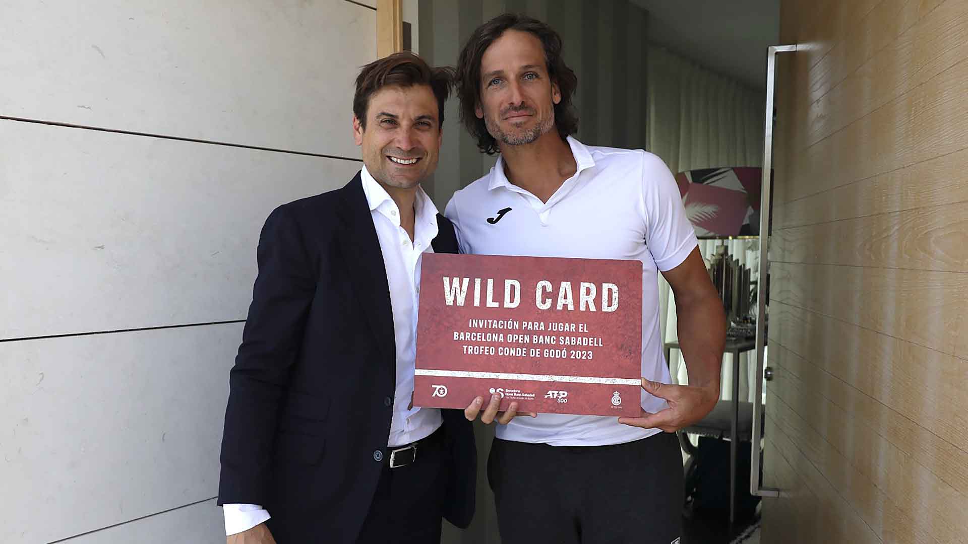 David Ferrer visits Feliciano Lopez's home to present him with a Barcelona wild card.