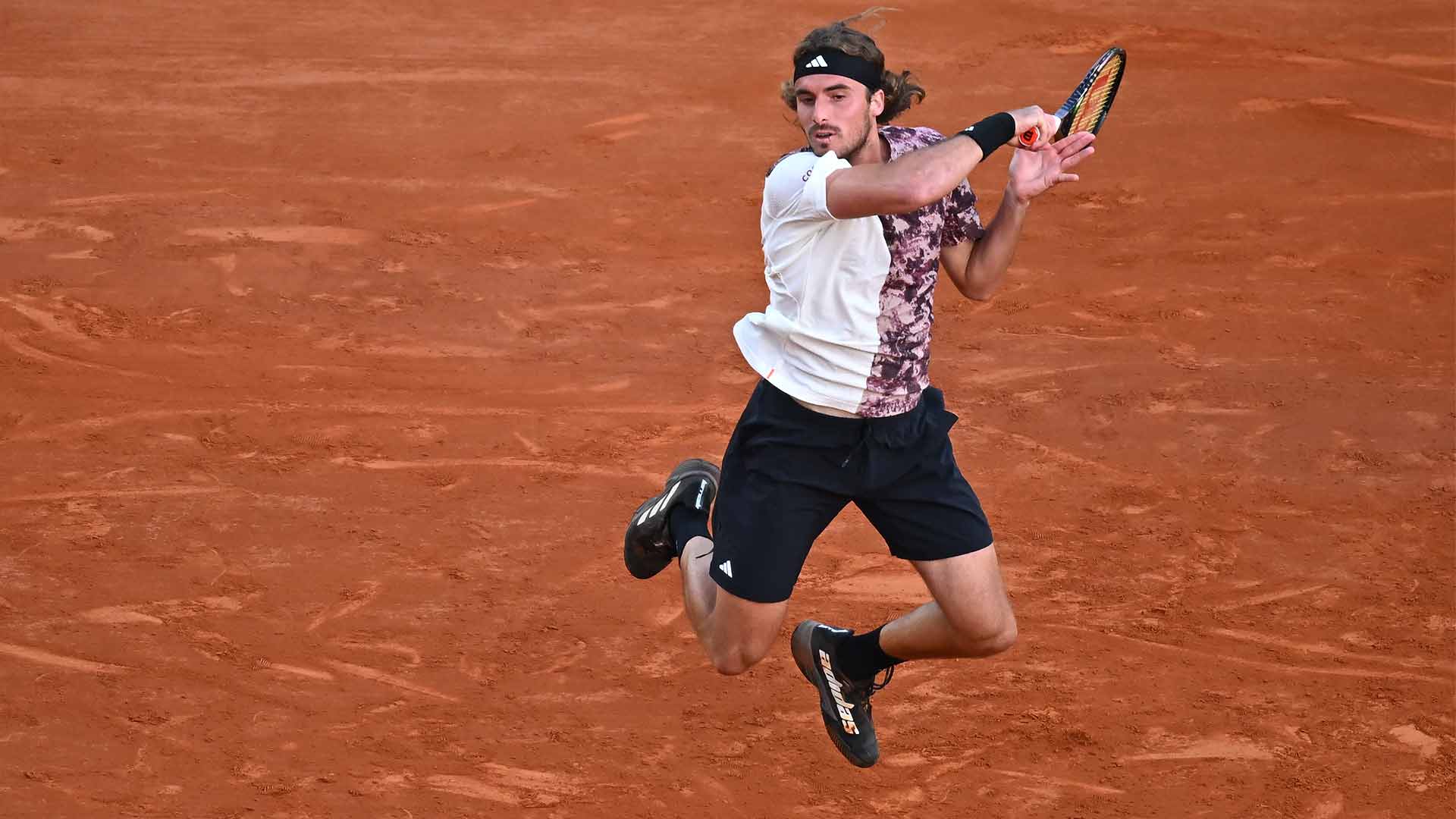 Stefanos Tsitsipas is now 13-2 in Monte-Carlo.