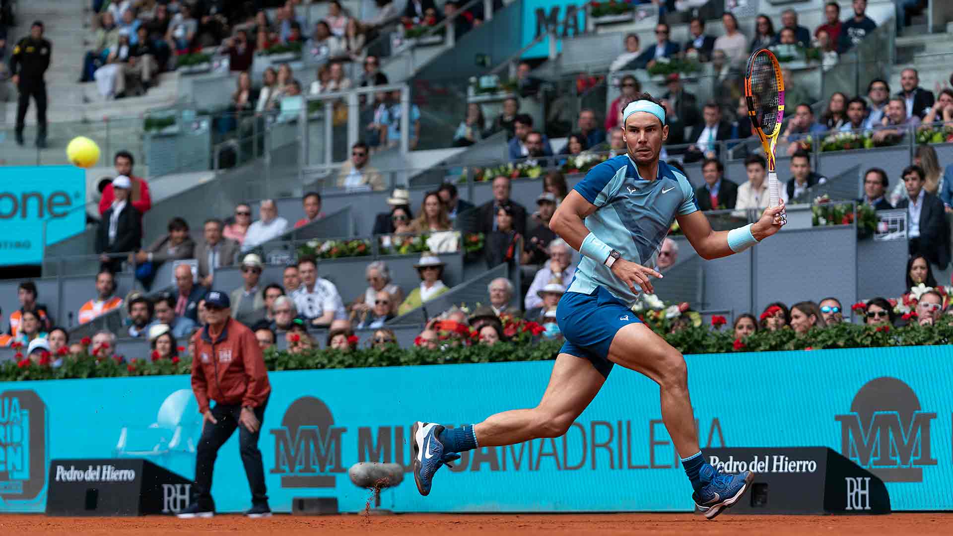 Rafael Nadal es el jugador con más títulos en el Mutua Madrid Open, al ganar en cinco ocasiones.