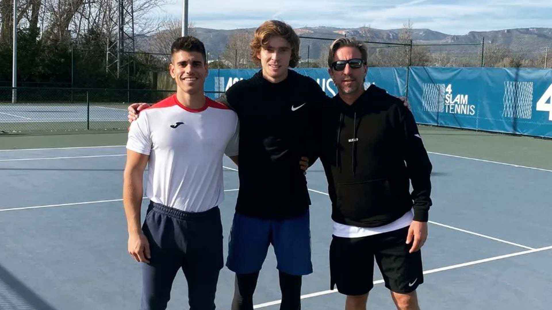 Marcos Borderias (left) with Andrey Rublev and coach Fernando Vicente.