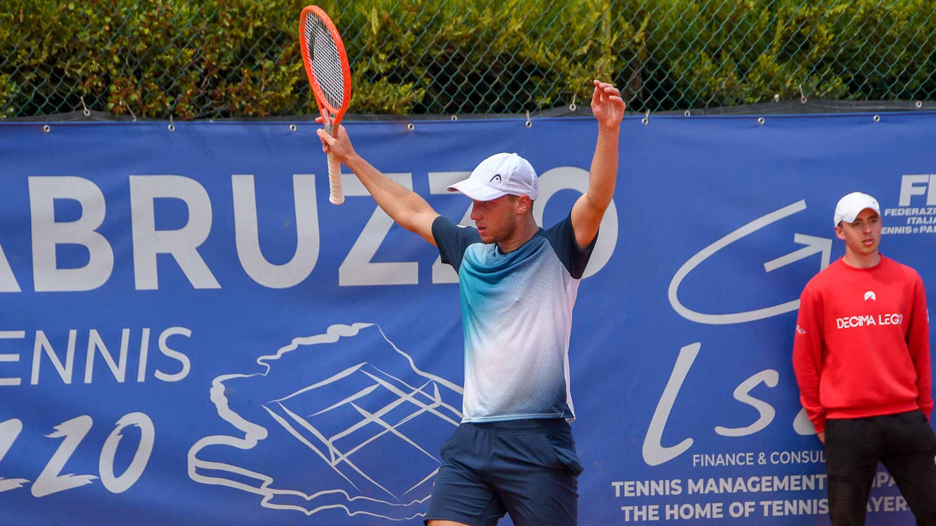 <a href='https://www.atptour.com/en/players/filip-misolic/m0jz/overview'>Filip Misolic</a> celebrates winning the Challenger 75 title in Roseto Degli Abruzzi.