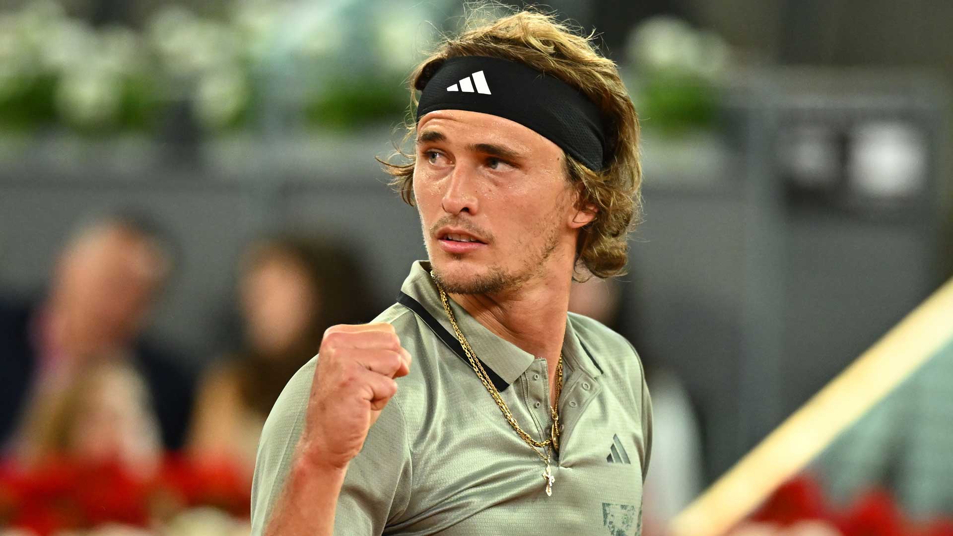 Alexander Zverev wins eight straight games to close out an opening victory in Madrid.