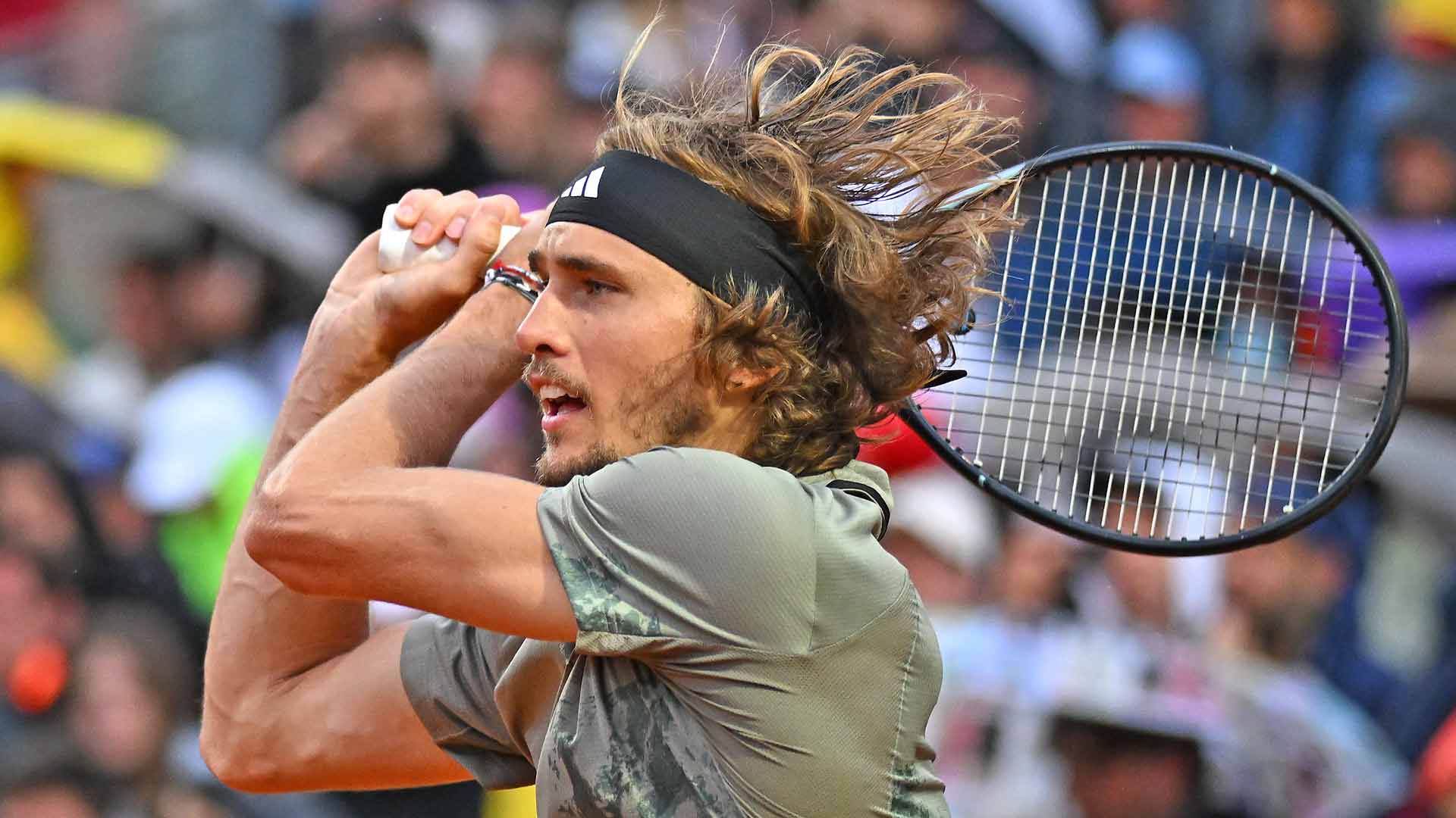 Alexander Zverev in action against J.J. Wolf on Monday evening in Rome.
