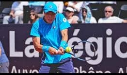 Brandon Nakashima earns 16 break points against Diego Schwartzman, convertin five of them to defeat the Argentina on Monday in Lyon.