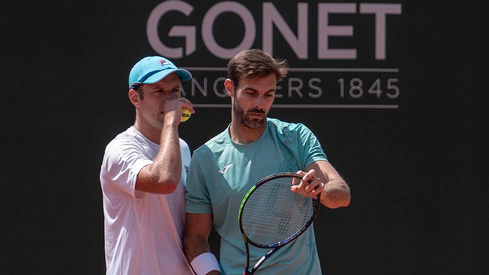 Horacio Zeballos y Marcel Granollers derrotaron a los principales favoritos Arévalo y Roger en semifinales de Ginebra.