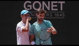 Horacio Zeballos y Marcel Granollers derrotaron a los principales favoritos Arévalo y Roger en semifinales de Ginebra.
