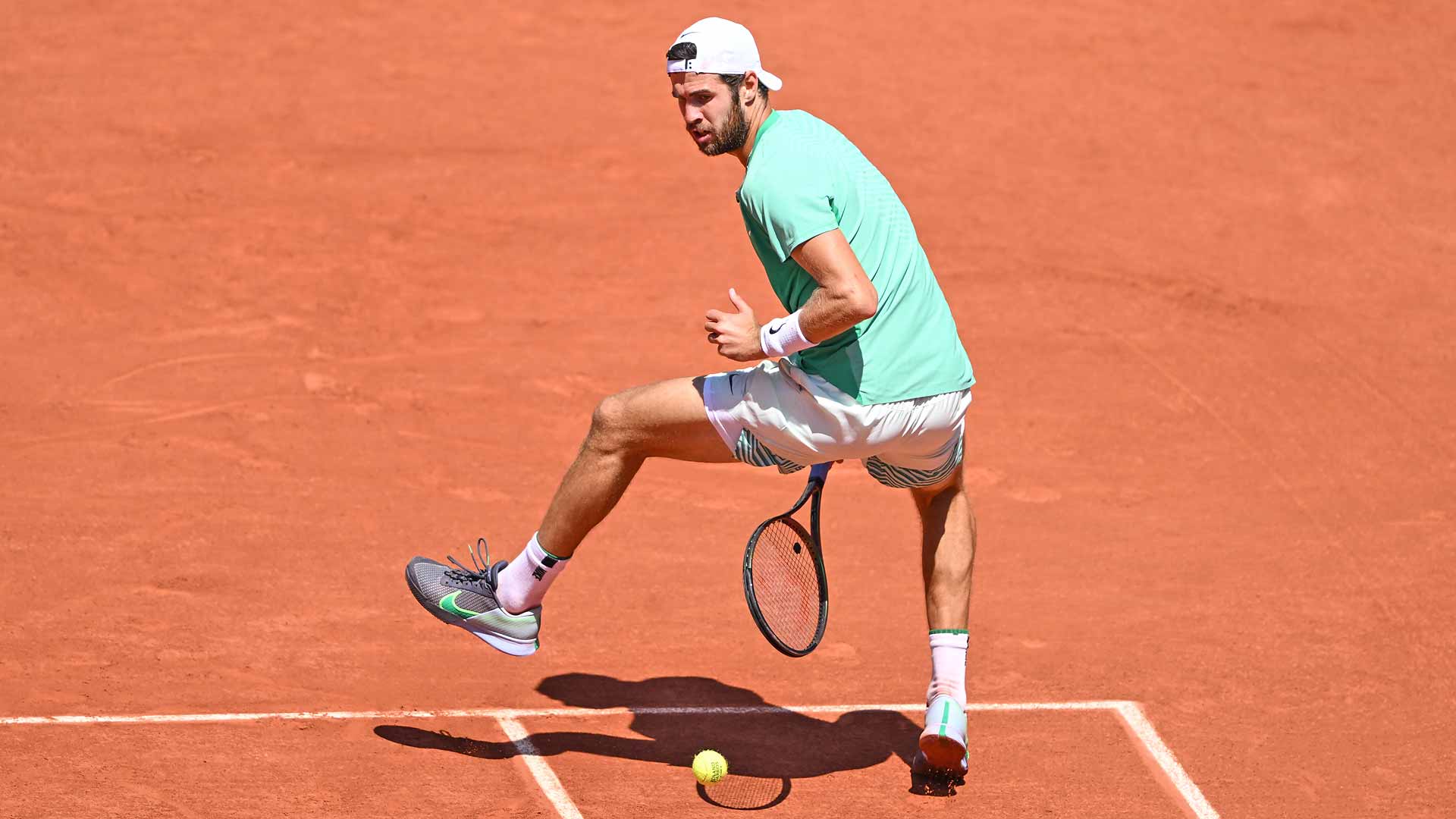 <a href='https://www.atptour.com/en/players/karen-khachanov/ke29/overview'>Karen Khachanov</a>