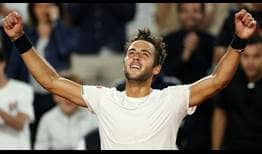 Tomas Martin Etcheverry extends his best Grand Slam run by reaching the Roland Garros quarter-finals.