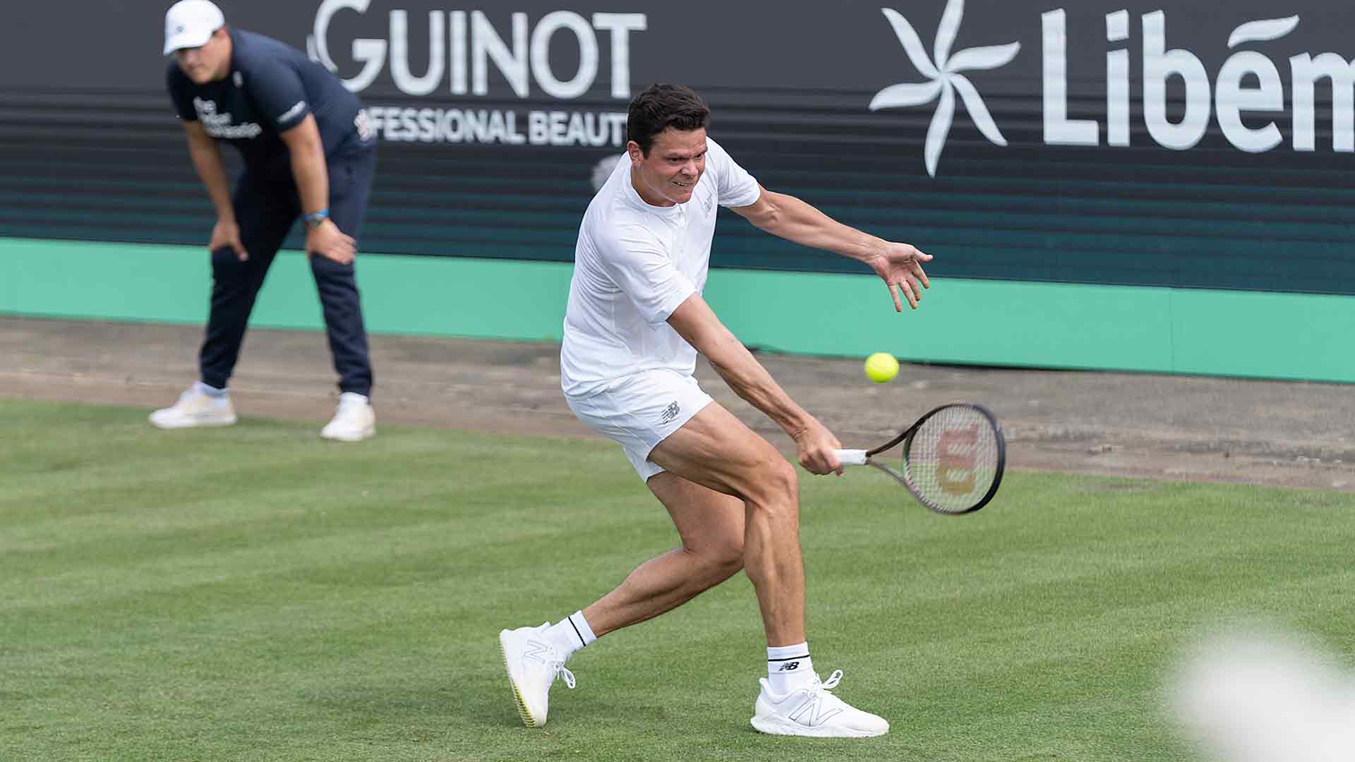 Milos Raonic conectó 15 saques directos en su regreso al ATP Tour en el Libema Open.