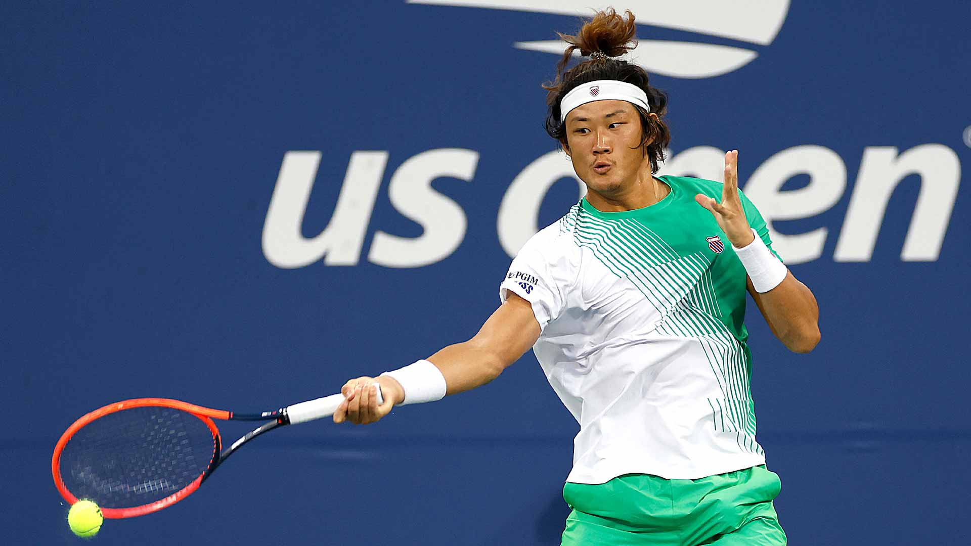 Zhang Zhizhen in action Wednesday at the <a href='https://www.atptour.com/en/tournaments/us-open/560/overview'>US Open</a>.