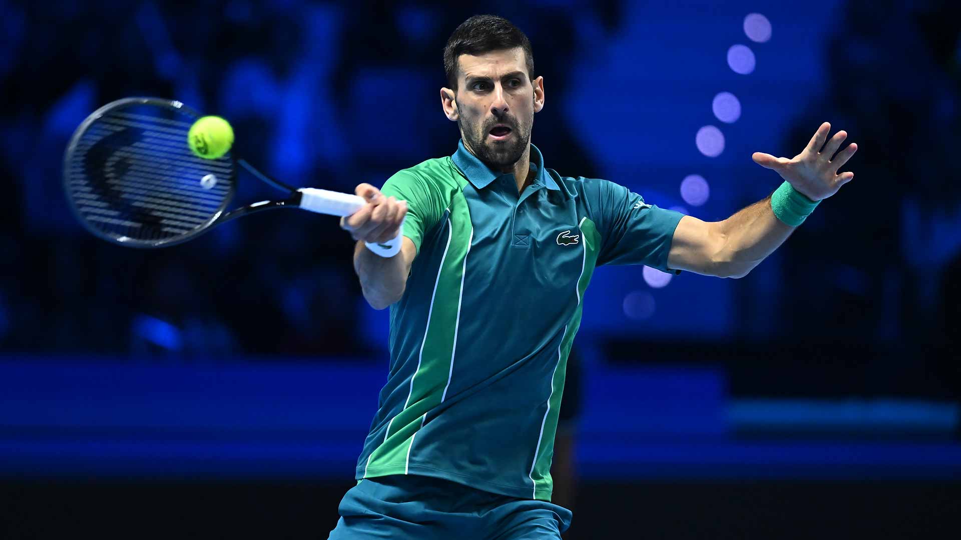 Novak Djokovic defeats Hubert Hurkacz in three sets to finish 2-1 in Green Group play at the Nitto ATP Finals.